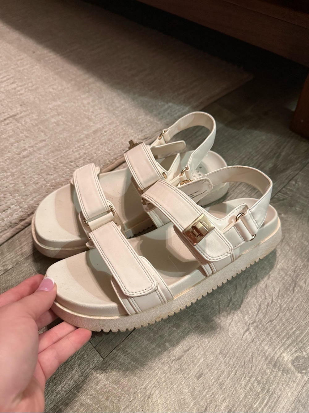 Cream low Platform Strap Sandals